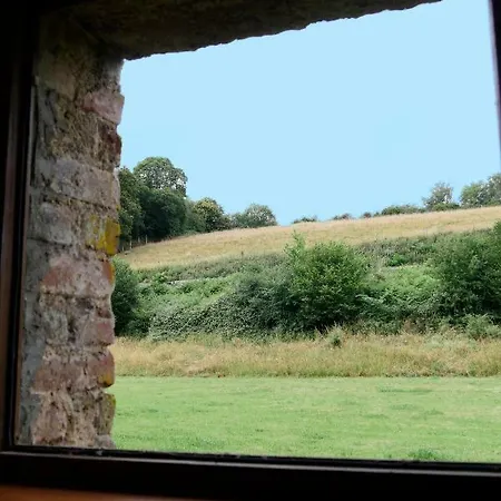 Дом отдыха La Petite Maison O Bord De L'eau Bernieres-le-Patry